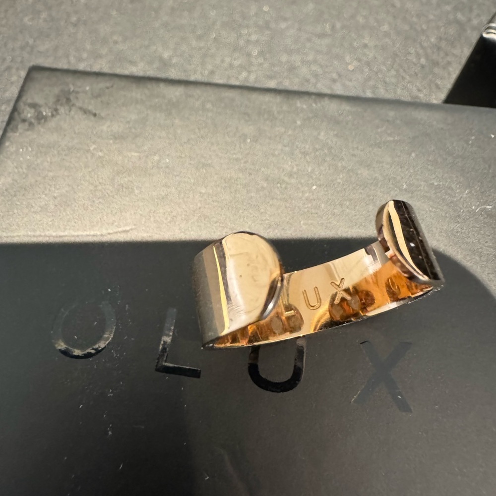 Olux Health Ring with  4 magnetics - Picture 6 of 7